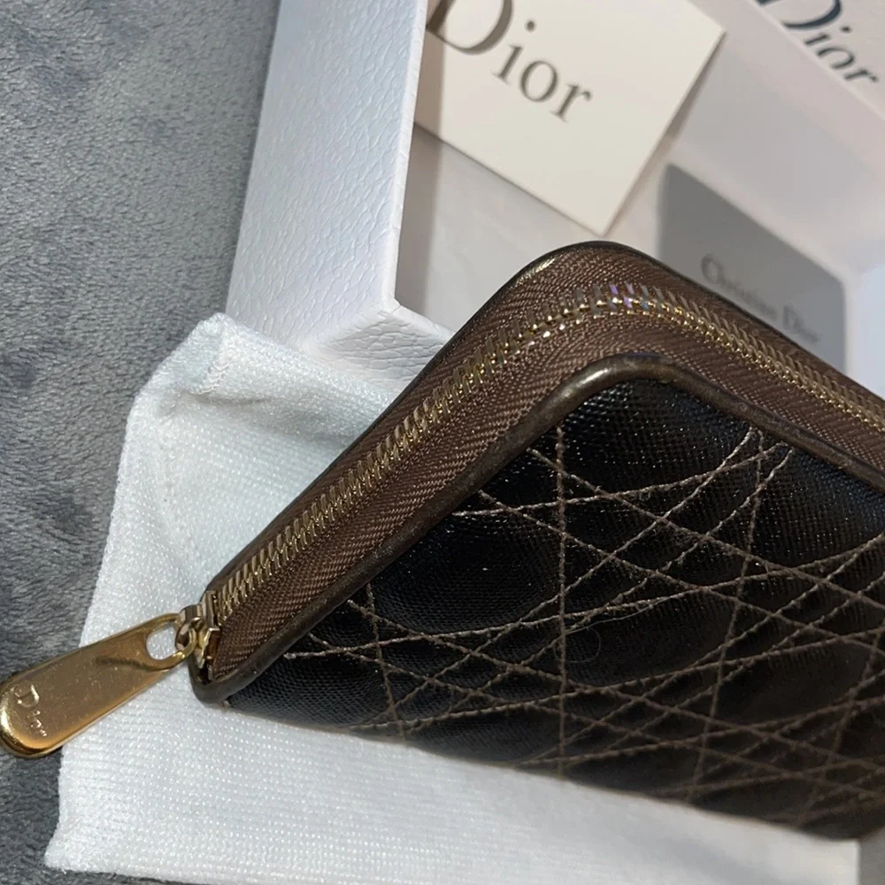 Christian Dior quilted zipper wallet 100% Authentic dark brown color great cons - Picture 3 of 13